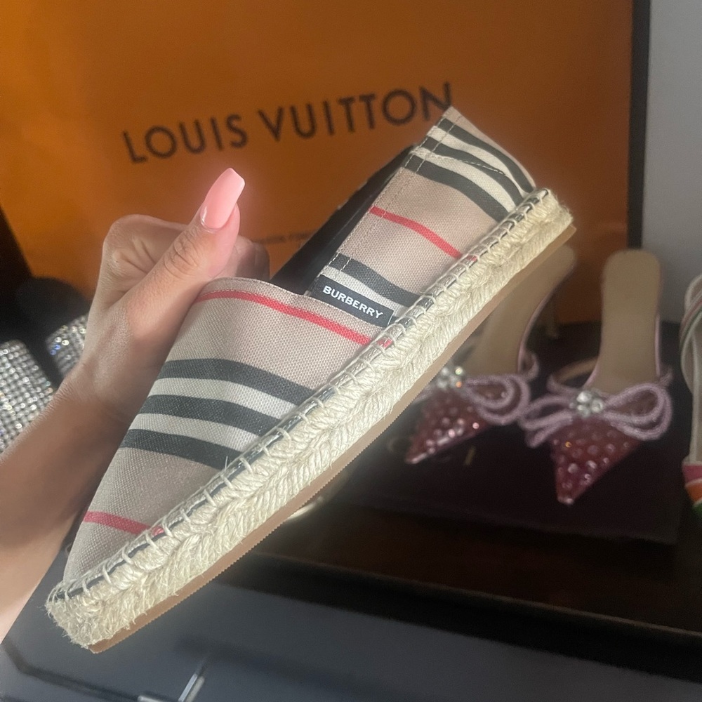 Burberry Classic espadrilles animated with Burberry Icon stripe size 5.5 - Picture 7 of 9